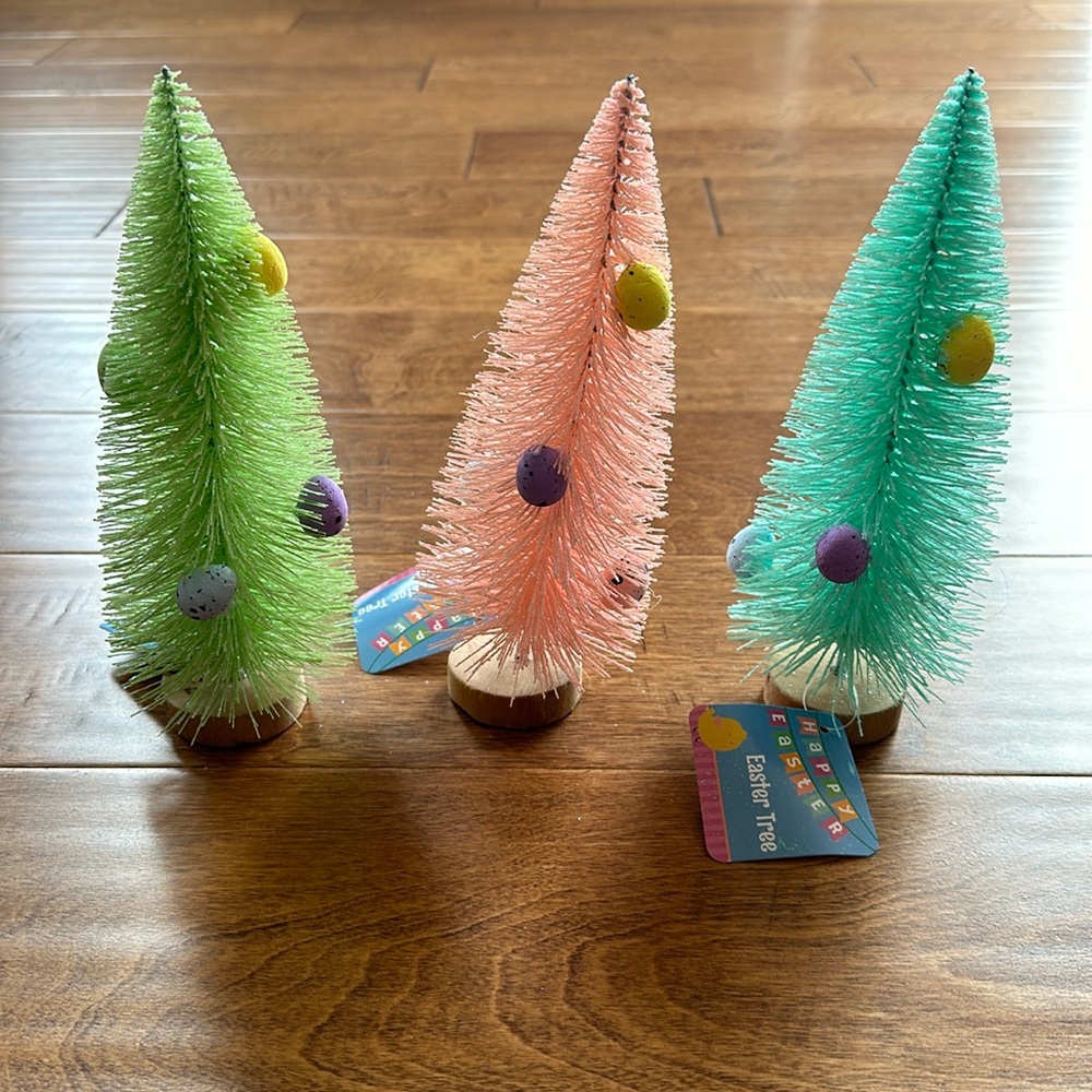 Easter Glitter Tree with Speckled Eggs
